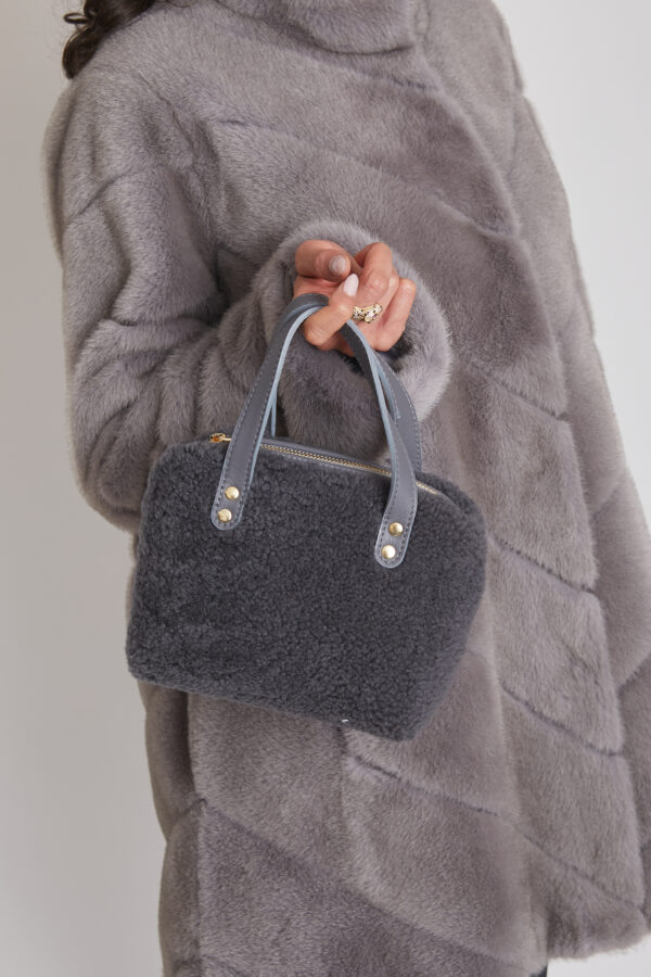 24/25 Mini bag in shearling grigio