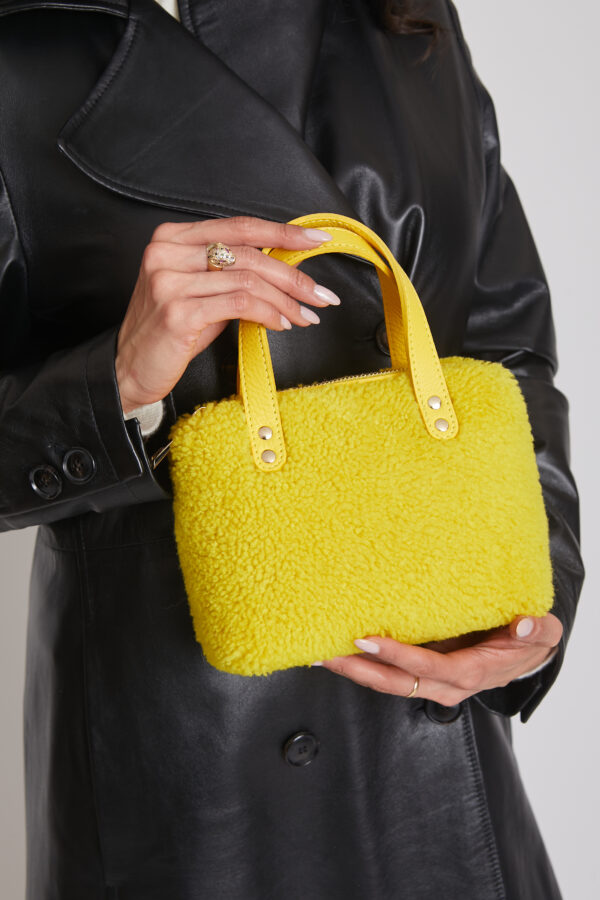 24/25 Mini bag in shearling giallo