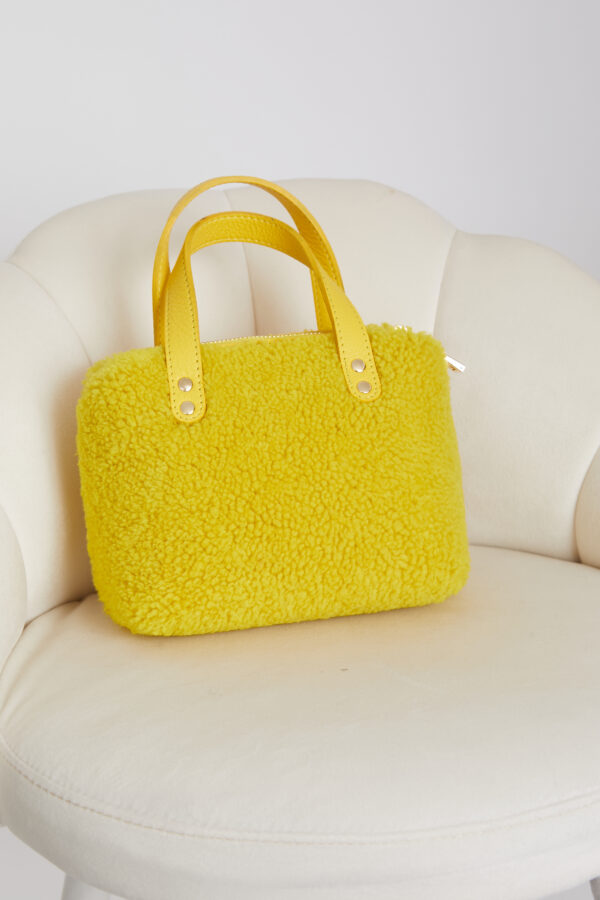 24/25 Mini bag in shearling giallo - immagine 2